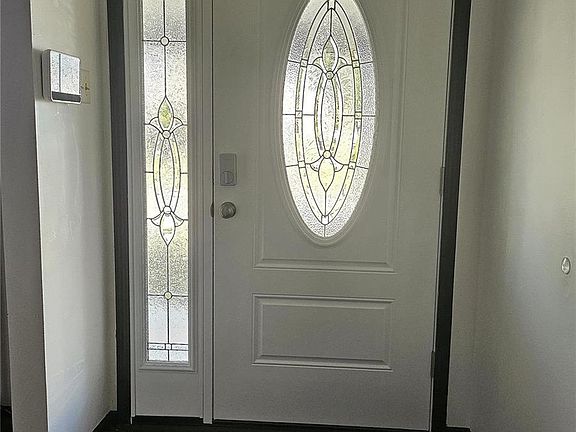 3rd image of 4031 Les Cherbourg Ln