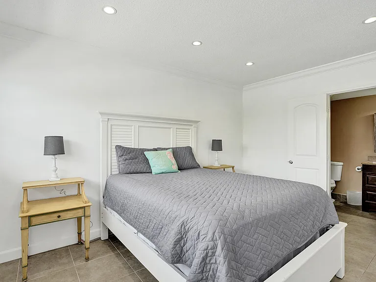5203 NE 24th Ter #B314 — Photo 7