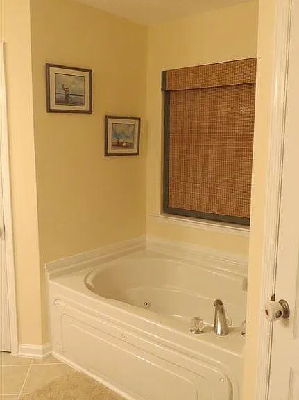136 Coldsprings Dr — Photo 3