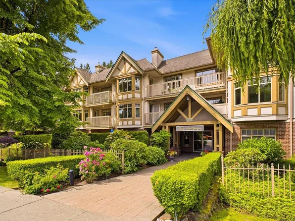 2059 Chesterfield Ave #411, North Vancouver, BC V7M 2P4