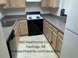 434-446 Hawthorne Cir #442, Hastings, NE 68901