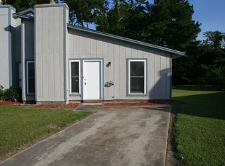 240 Yaupon Dr, Jacksonville, NC 28546