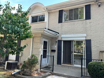 8534 Hampshire Dr, Sterling Heights, MI, 48313