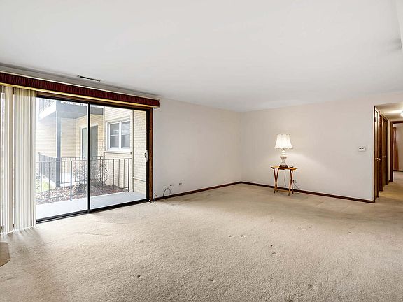 5th image of 5024 N Austin Ave APT 1F