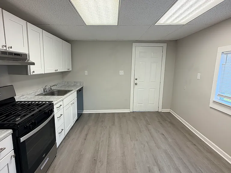 1304 Utah St — Photo 2
