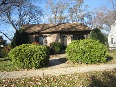 2246 N Illinois Rd, Northbrook, IL, 60062