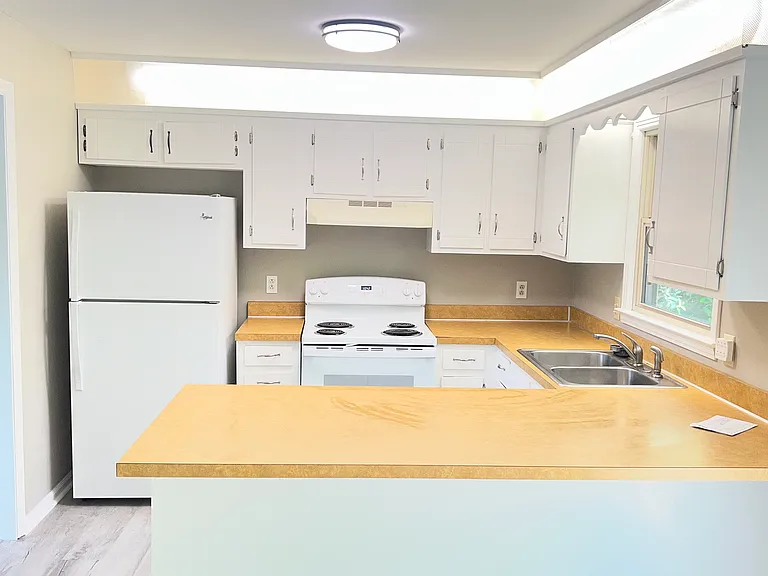 190 Evergreen Cir — Photo 5