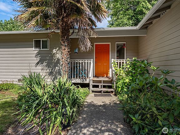 2nd image of 5850 Rest Place NE