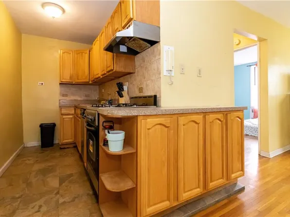 720 East 31st Street image 9 of 17