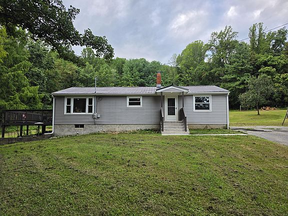 3rd image of 233 Masons Knob Rd