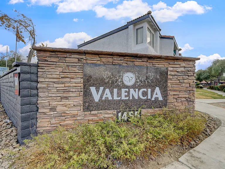 Valencia — Photo 1