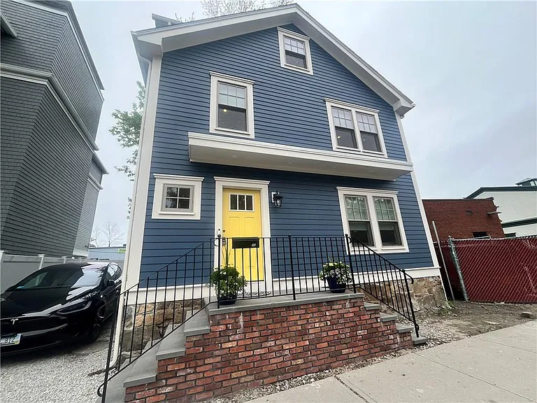 35 Memorial Blvd #1 — Photo 29