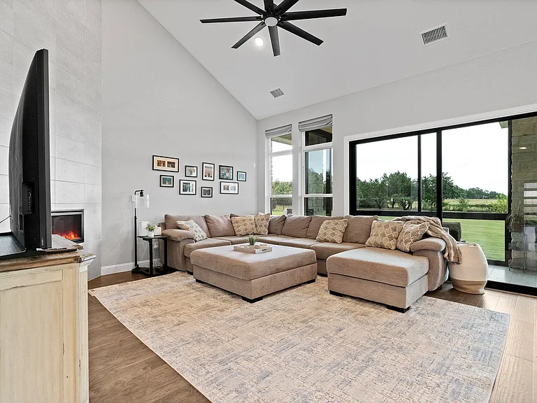 209 Northcrest Dr #1 ACRE — Photo 9