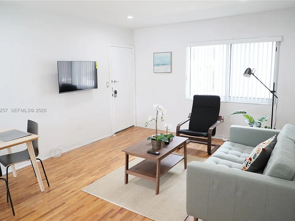215 Antilla Ave #2