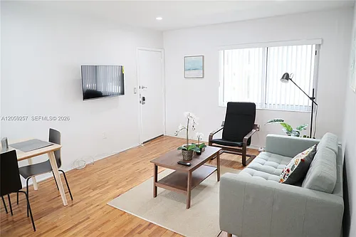 215 Antilla Ave Photo 1