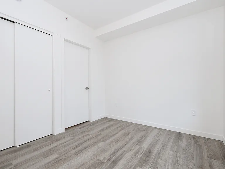 765 Hockley Ave — Photo 7