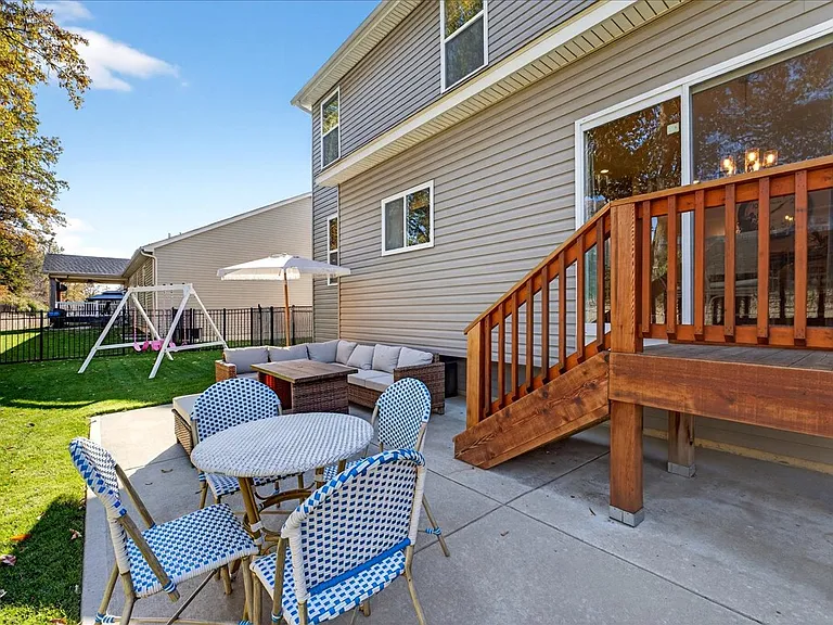 415 Filipp Ln — Photo 66