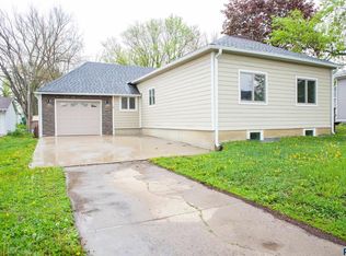 220 N Main St, Viborg, SD 57070