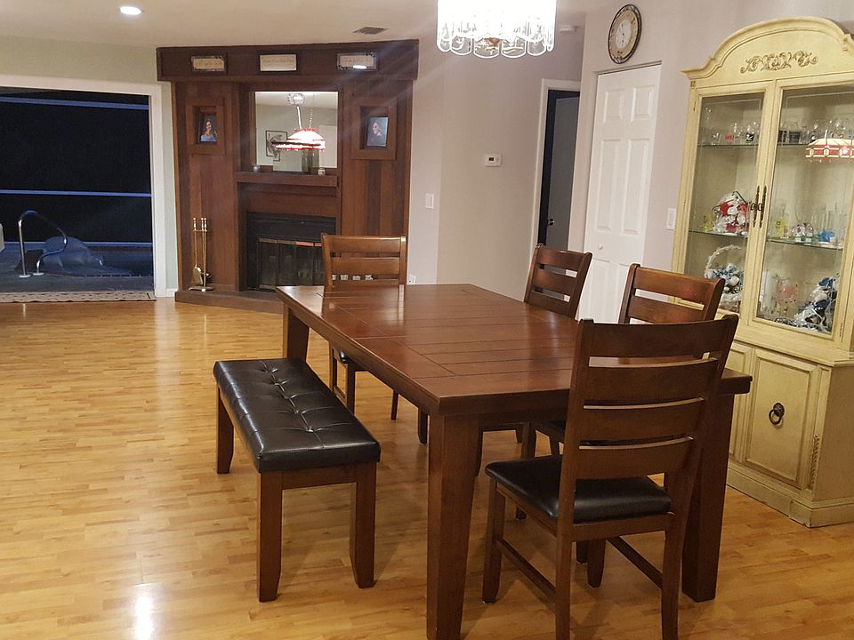 1st image of 658 Canal Dr