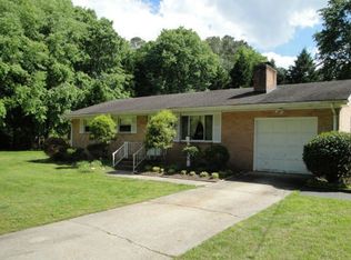 4851 Fenton Mill Rd, Williamsburg, VA 23188