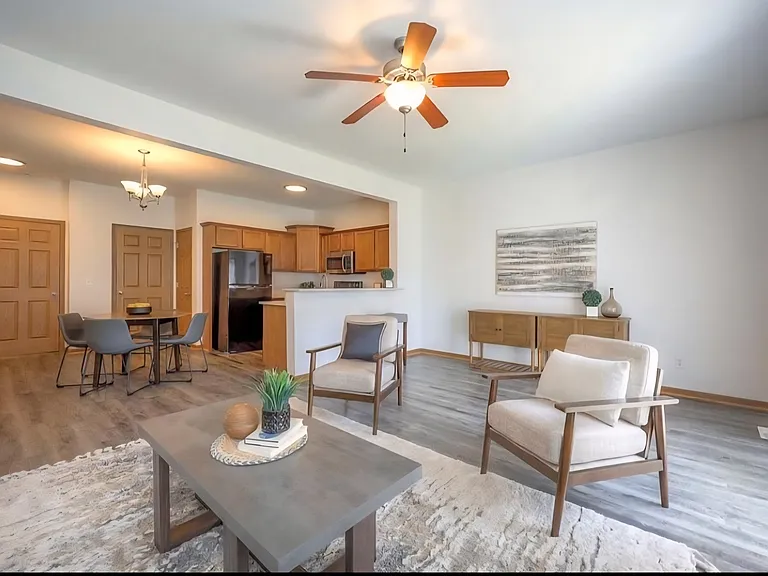 10349 Sloan Ave — Photo 7
