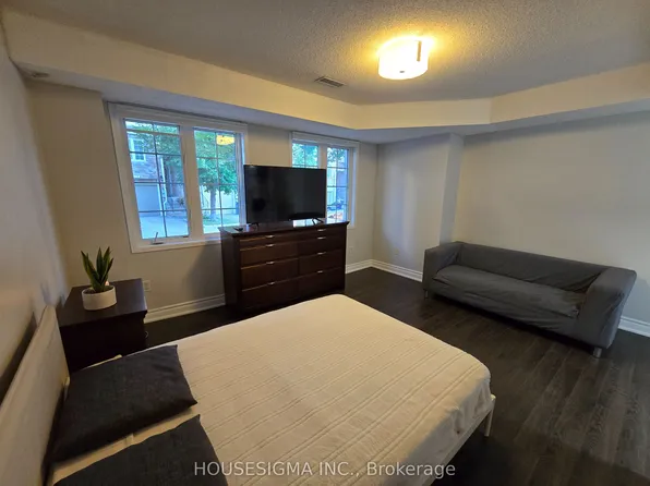 73 Shining Star Cres, Toronto, ON M6M 5L5