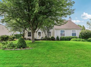 2123 Hunters Ln, Grafton, WI 53024