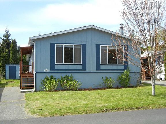 2nd image of 986 Mahogany Ln NW