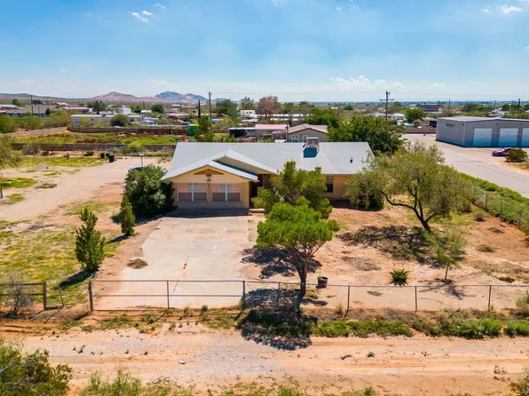 15964 Gay Lynn Rd, El Paso, TX 79938