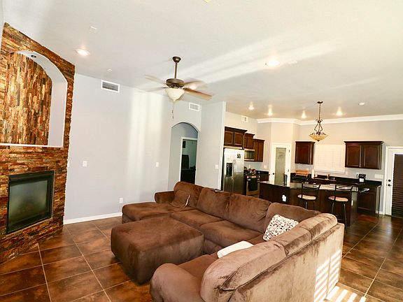 4th image of 14204 Fabled Point Ave