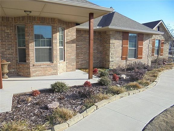 3rd image of 45062 Scotlyn Dr