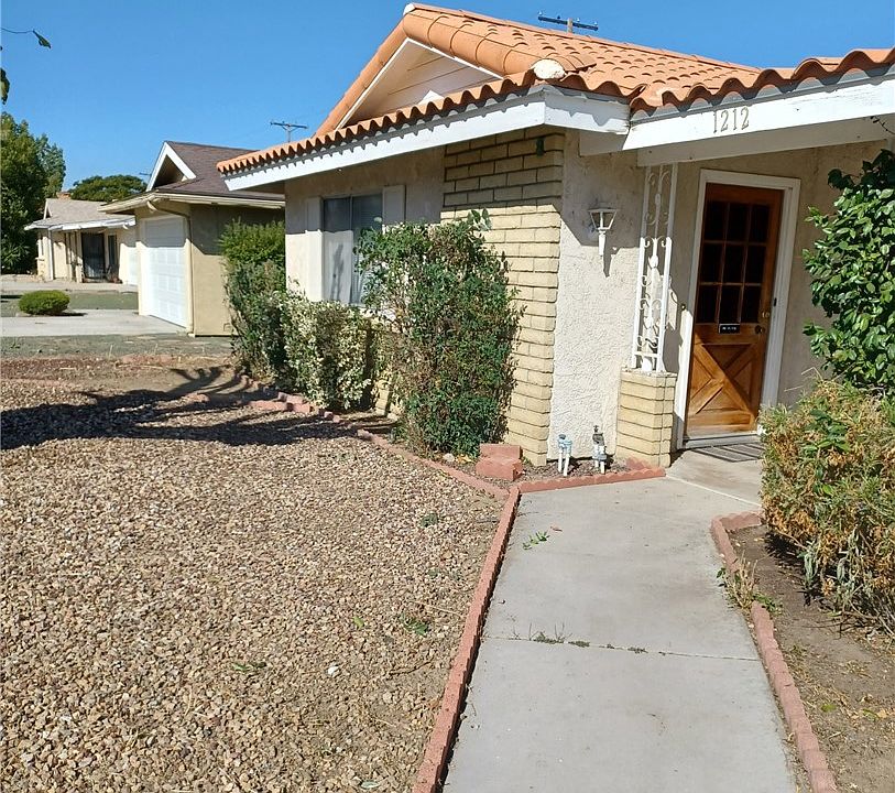1st image of 1212 Turquoise St