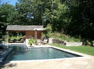 34 Buell Lane Ext, East Hampton, NY 11937