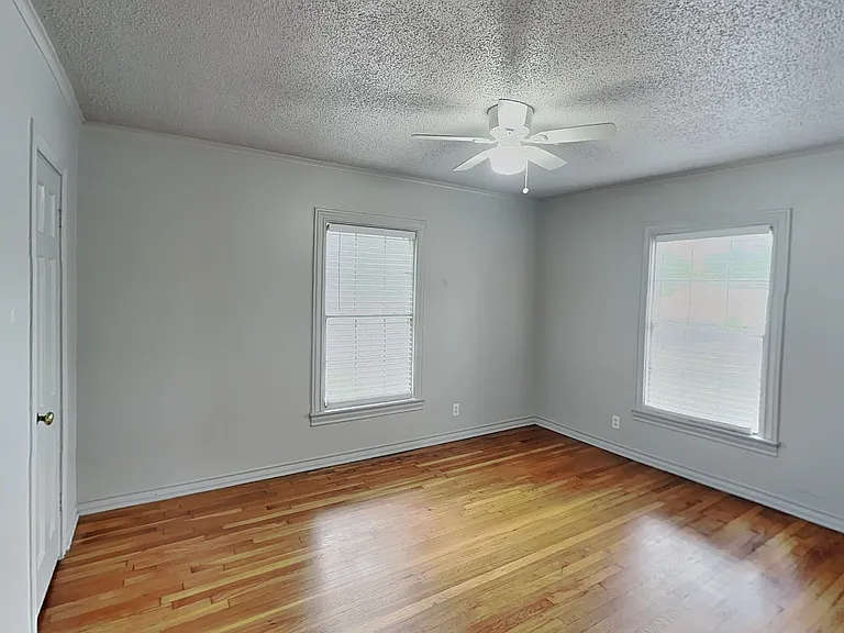 4124 Lovell Ave — Photo 8