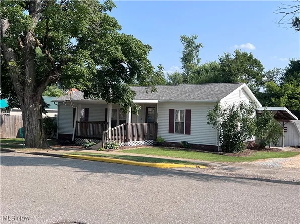 110 E Main St, Holmesville, OH 44633