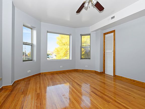 5th image of 6000-04 S Troy St #2
