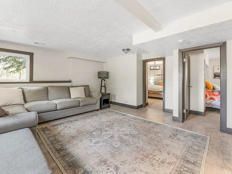 4445 Hidden Cove Rd — Photo 37
