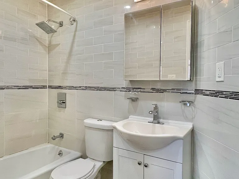34 W 75th St #2F — Photo 9