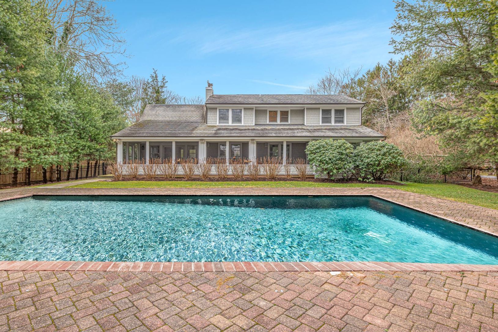  pool to screened porch