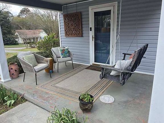 4th image of 909 Rome St