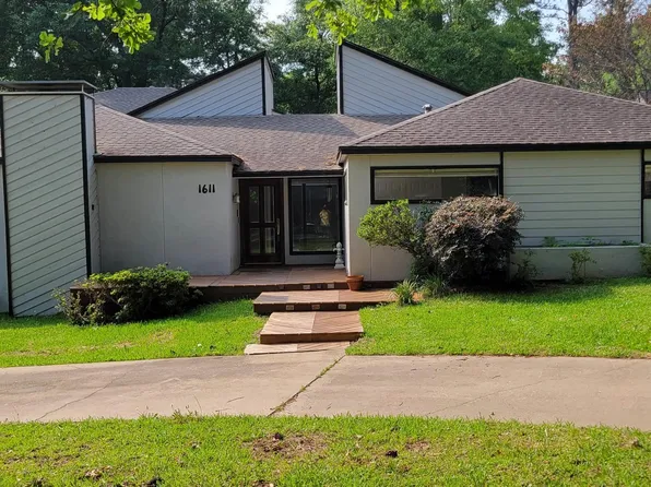 1611 Centenary Dr, Longview, TX 75601