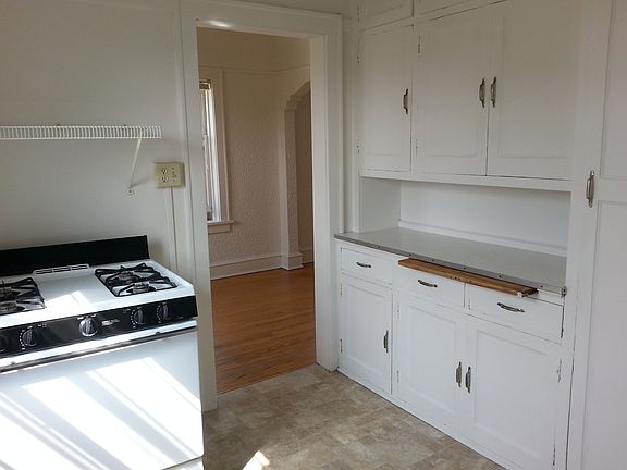 3rd image of 3859 N Humboldt Blvd