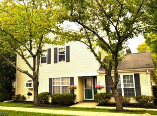 215 Learnington Way, Somerset, NJ 08873