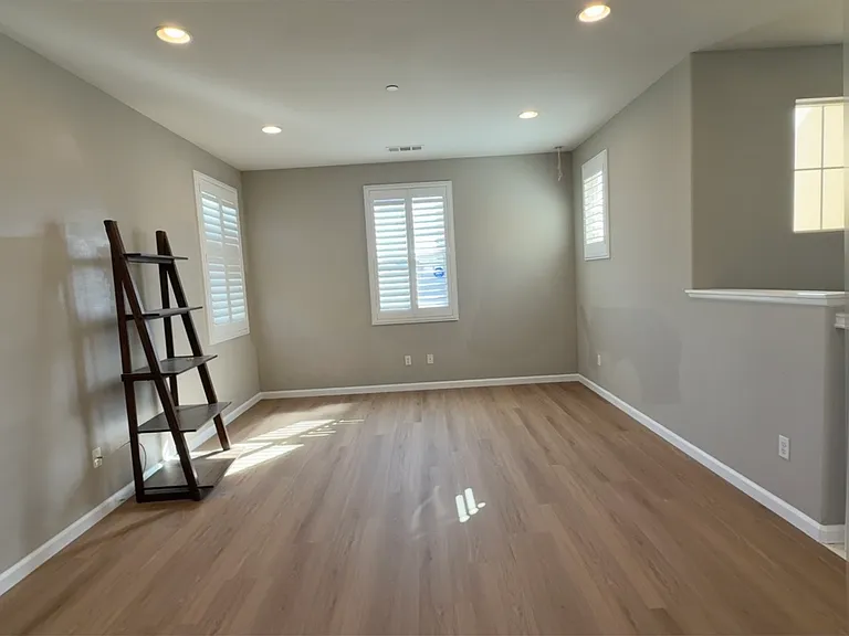 667 E Desert Willow Rd — Photo 37