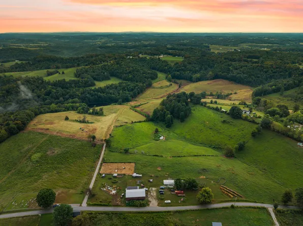 155 River Hill Rd, East Bernstadt, KY 40729
