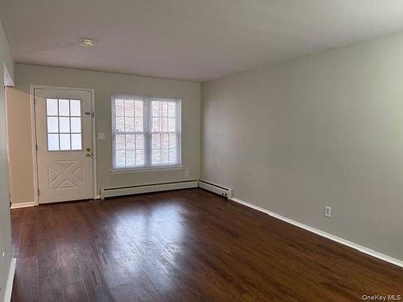 5th image of 6 Colonial Road #80