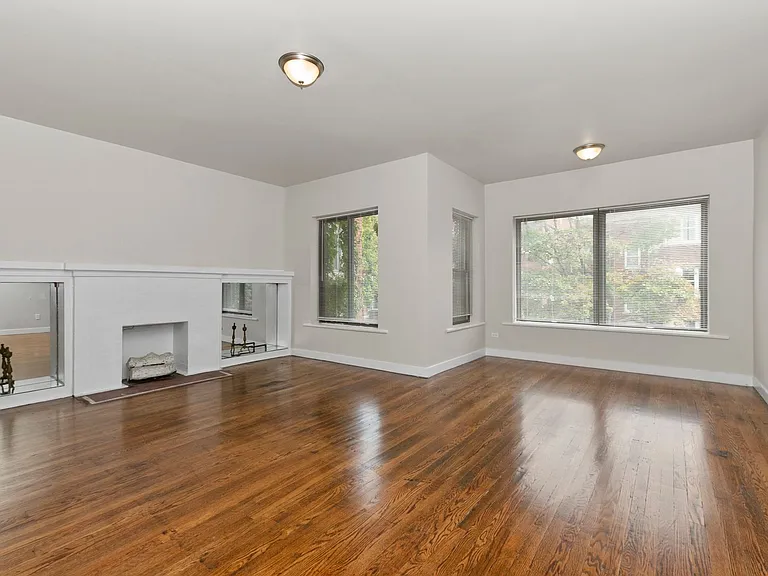 7018 S Clyde Ave — Photo 5