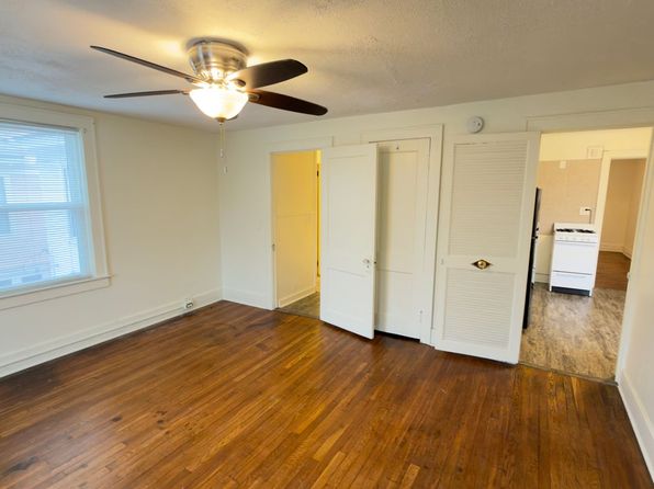 641 Parkwood St NE APT 3