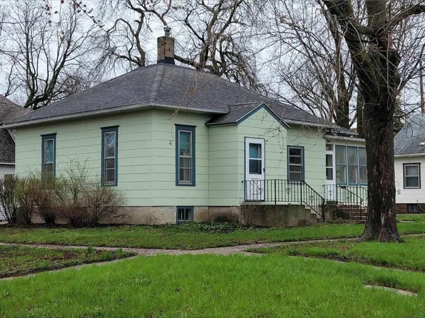 317 W 3rd St, Storm Lake, IA 50588