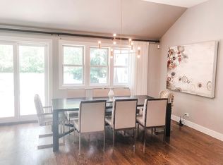 511 Clavey Ct, Highland Park, IL 60035